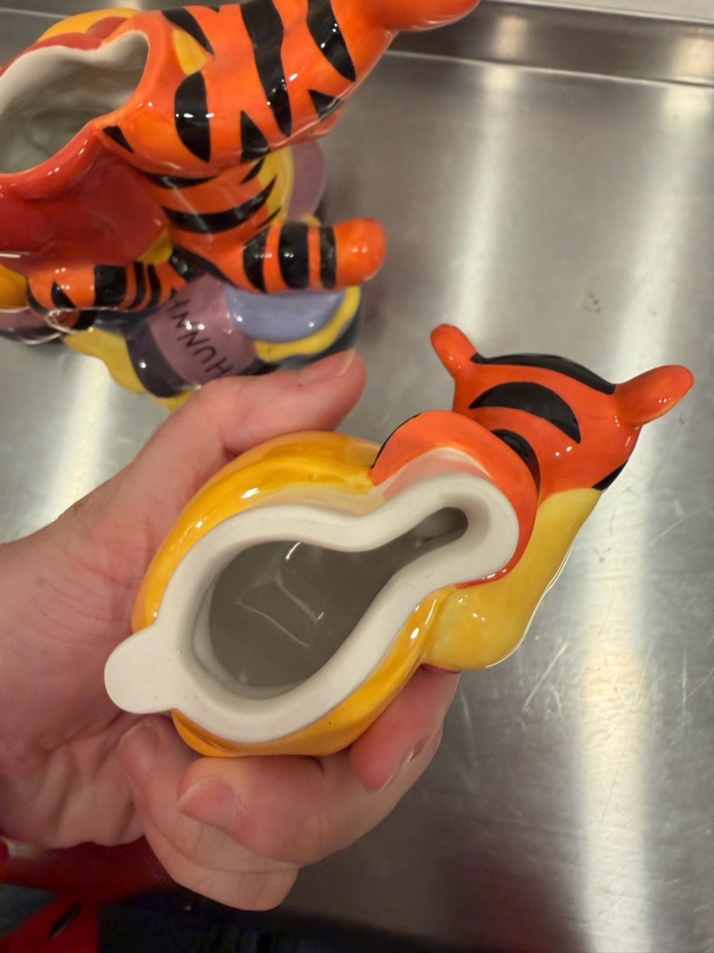 Rare Winnie the Pooh & Tigger Ceramic Honey teapot  - Yellow/Orange - Picture 5 of 8